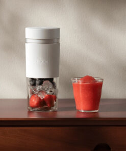 Alternative view of Xiaomi Portable Rechargeable Blender